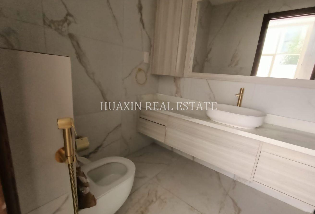 Spacious 6 bedrooms | Private Pool |Close to Beach photo 9