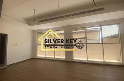 Villa - 4 Bedrooms - 6 Bathrooms for rent in Al Jazzat - Al Riqqa - Sharjah
