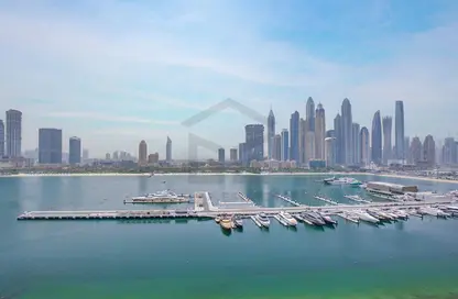 Apartment - 2 Bedrooms - 2 Bathrooms for rent in Palace Beach Residence Tower 2 - Palace Beach Residence - EMAAR Beachfront - Dubai Harbour - Dubai