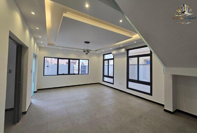 102414671 - Property Image 2