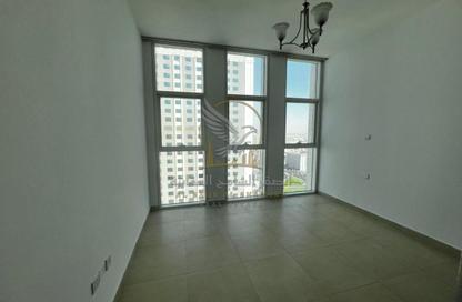 Apartment - 3 Bedrooms - 4 Bathrooms for rent in New Al Taawun Road - Al Taawun - Sharjah