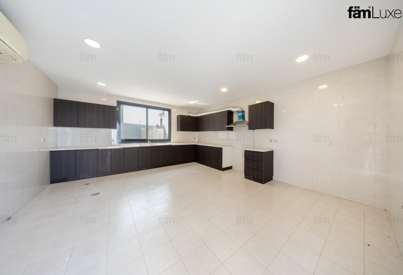 Suburban villa for family, easy access to the city photo 6