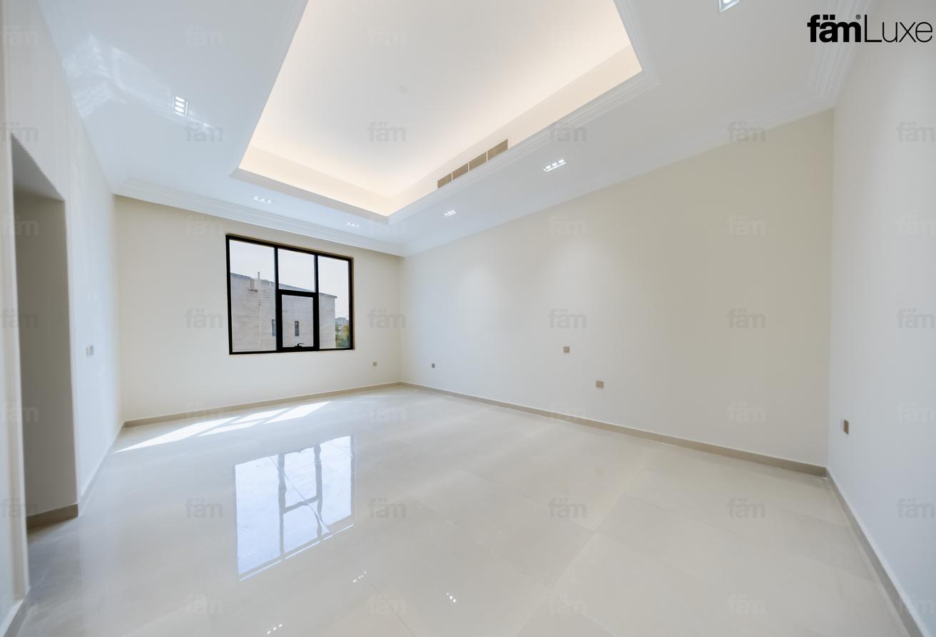 Suburban villa for family, easy access to the city photo 10
