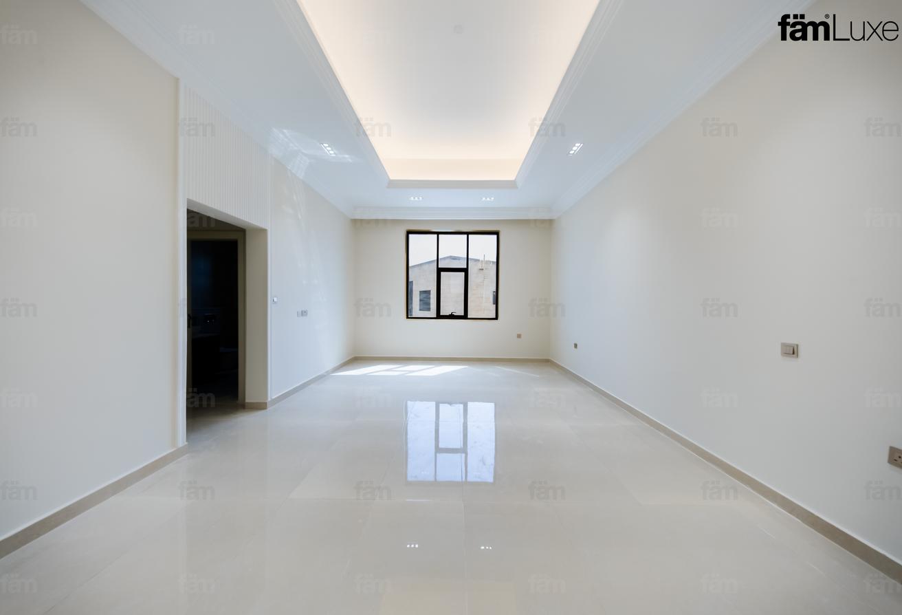 Suburban villa for family, easy access to the city photo 13
