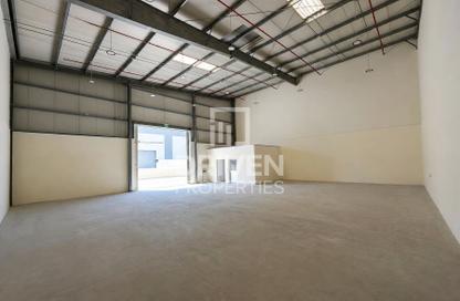Warehouse - Studio - 1 for rent in ICAD - Industrial City Of Abu Dhabi - Mussafah - Abu Dhabi