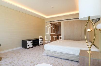 Apartment - Studio - 1 for rent in The Palm Tower - Palm Jumeirah - Dubai