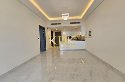 Apartment - 1 Bedroom - 2 Bathrooms for sale in Samana Golf Avenue - Dubai Studio City - Dubai