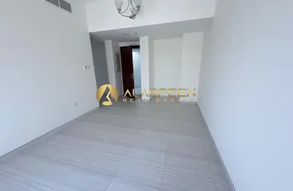 شقة - 3 غرف نوم - 3 حمامات للايجار في برج ريزيدينس 2 - الضاحية 10 - قرية جميرا الدائرية - دبي