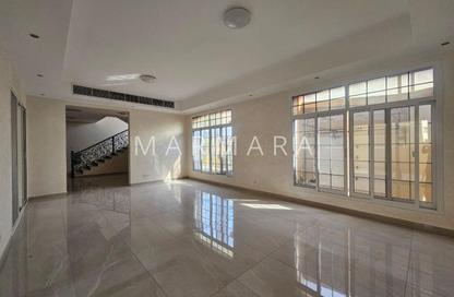 Villa - 5 Bedrooms - 5 Bathrooms for rent in Al Jafiliya Villas - Al Jafiliya - Dubai
