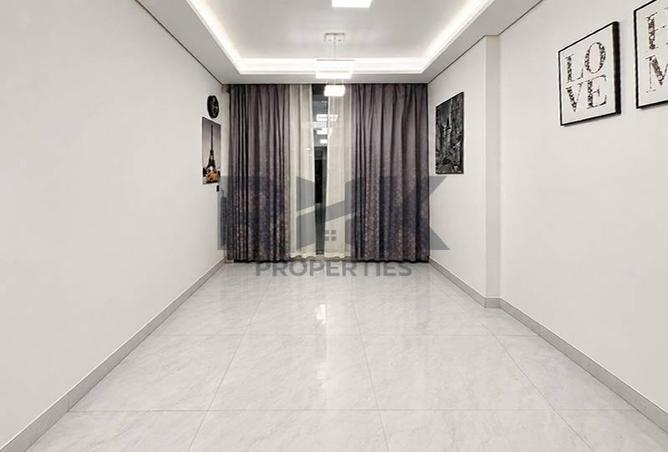 96961227 - Property Image 2