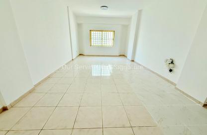 Apartment - 2 Bedrooms - 2 Bathrooms for rent in New Al Taawun Road - Al Taawun - Sharjah
