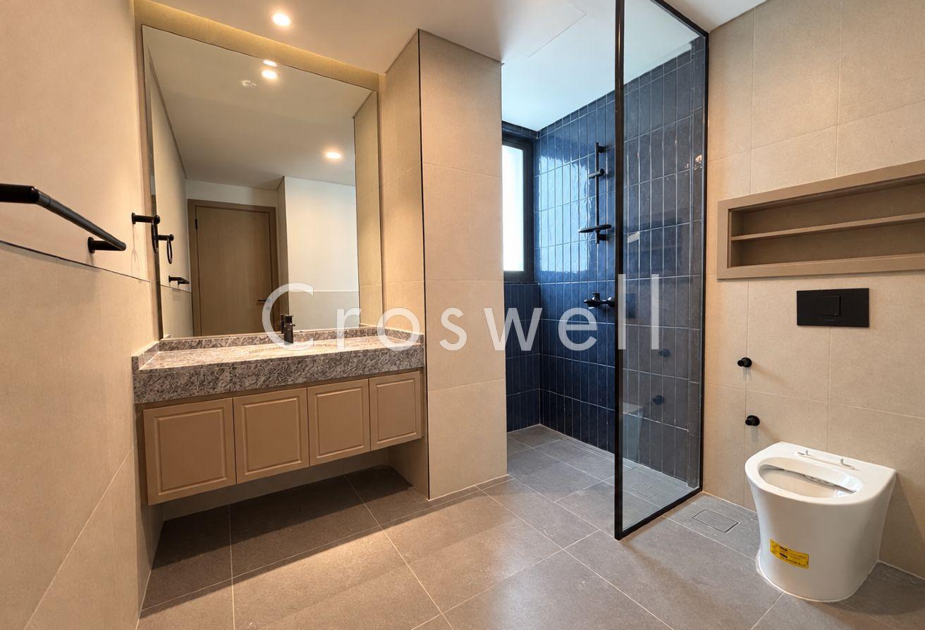 Single Row | Brand New | Prime Location | On pool photo 5