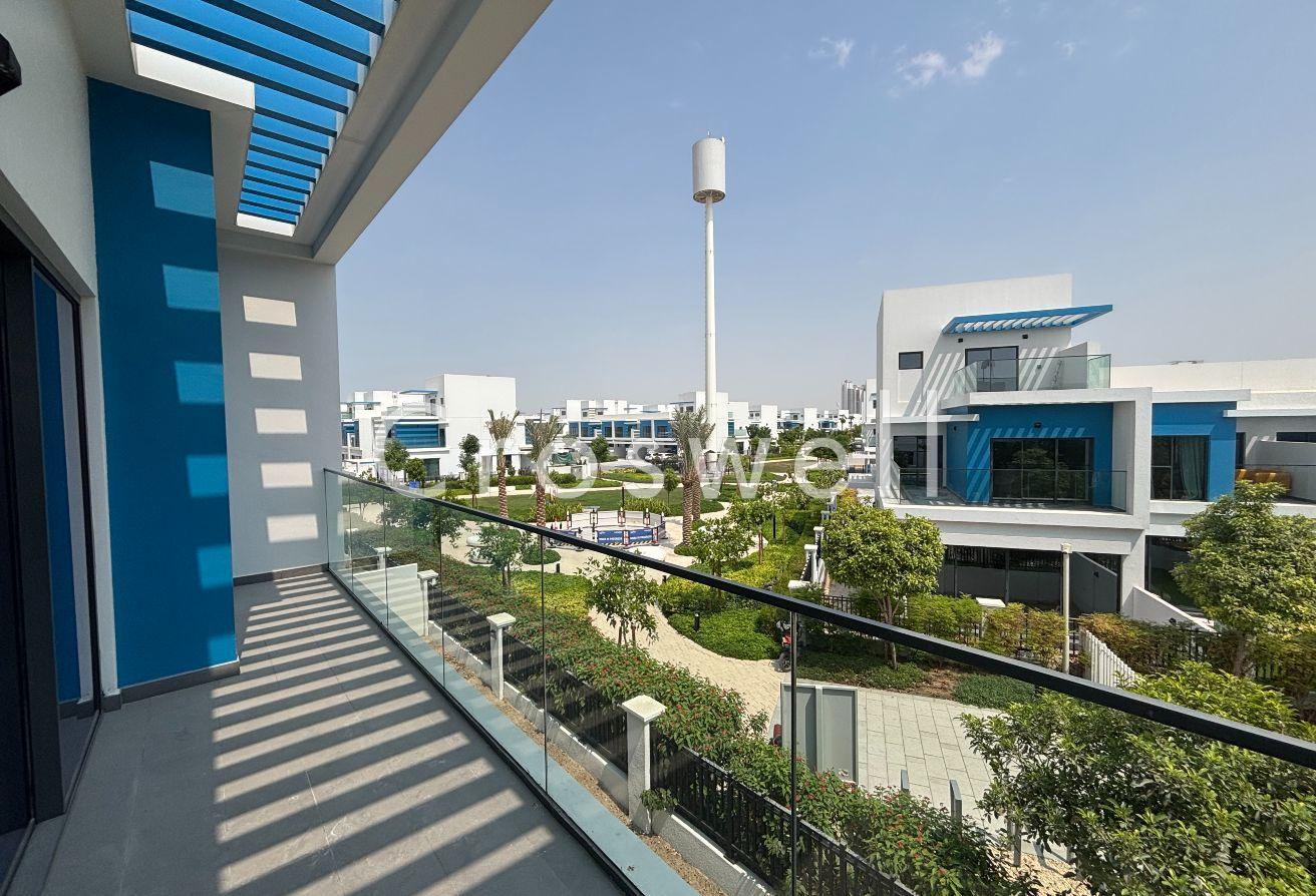 Single Row | Brand New | Prime Location | On pool photo 29