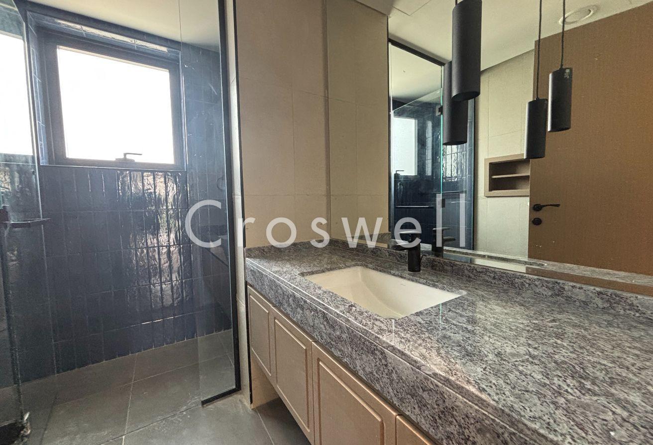 Single Row | Brand New | Prime Location | On pool photo 24