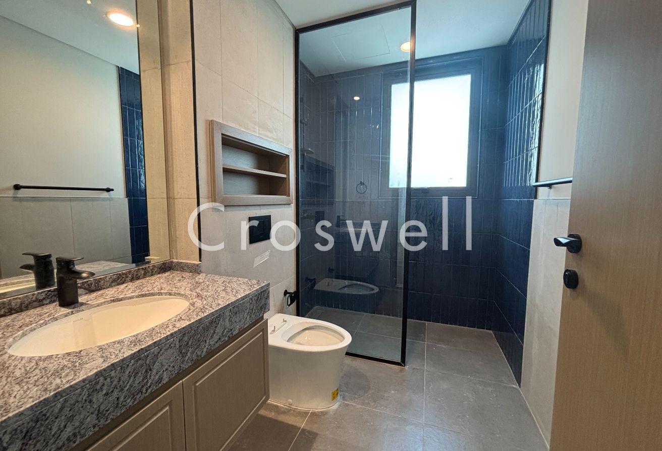 Single Row | Brand New | Prime Location | On pool photo 20