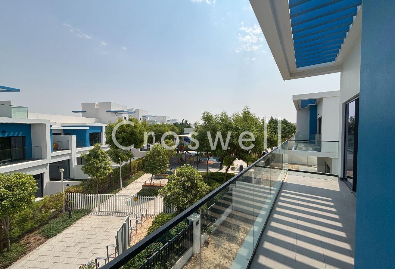 Single Row | Brand New | Prime Location | On pool photo 30