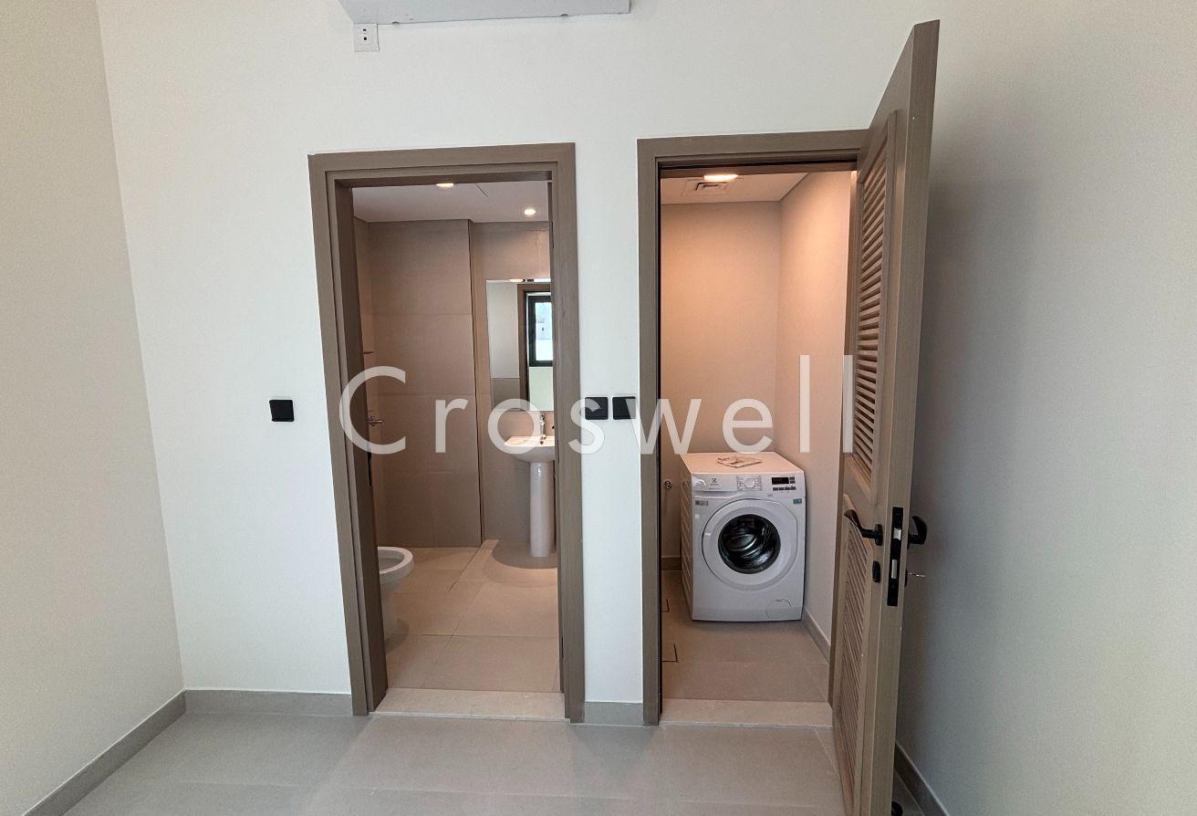 Single Row | Brand New | Prime Location | On pool photo 13