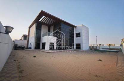 Villa - 6 - 7 for sale in Al Suyoh 1 - Al Suyoh - Sharjah