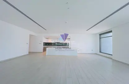 شقة - 3 غرف نوم - 5 حمامات للايجار في وايف تاور - شارع الكورنيش - أبوظبي