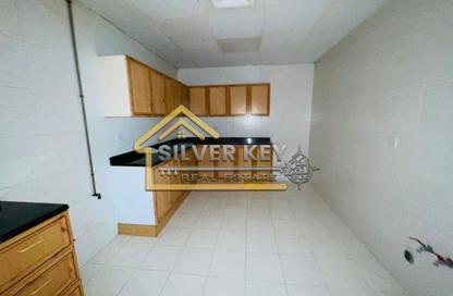 Apartment - 2 Bedrooms - 3 Bathrooms for rent in Bu Tina - Al Sharq - Sharjah
