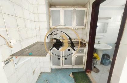 Apartment - Studio - 1 for rent in Fire Station Road - Muwaileh - Sharjah