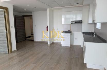 Apartment - 1 - 1 for rent in Bloom Towers B - Bloom Towers - District 10 - Jumeirah Village Circle - Dubai