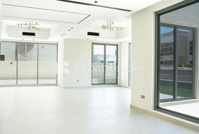 100428034 - Property Image 3