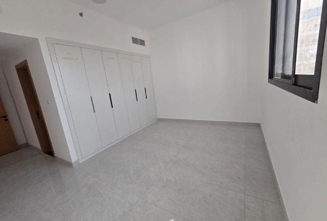 56960449 - Property Image 3