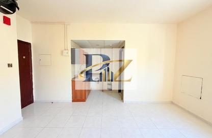Apartment - Studio - 1 for rent in Fire Station Road - Muwaileh - Sharjah Apartment - Studio - 1 for rent in Fire Station Road - Muwaileh - Sharjah