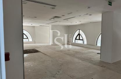 Office Space - Studio - 1 for rent in Deena Building - Al Danah - Abu Dhabi