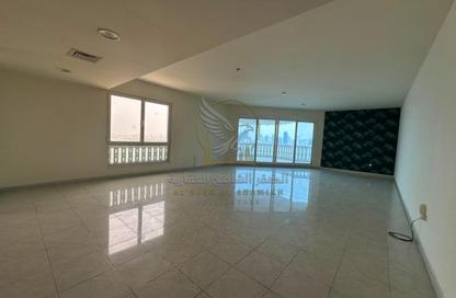 Apartment - 4 Bedrooms - 5 Bathrooms for rent in Al Majaz 3 - Al Majaz - Sharjah