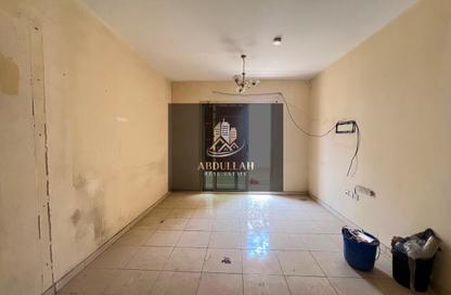 Apartment - 3 Bedrooms - 2 Bathrooms for rent in Muwaileh 29 Building - Muwaileh - Sharjah