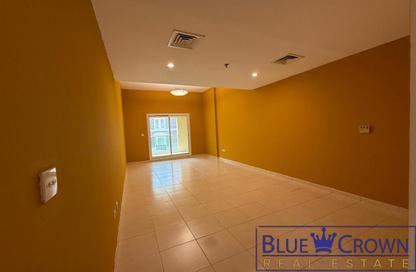 Apartment - 2 - 3 for rent in Hessa Home Building - Oud Metha - Bur Dubai - Dubai