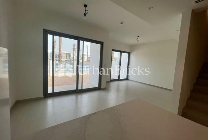 77398165 - Property Image 2