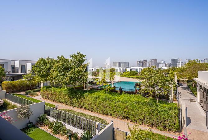 Modern 3-Bed | Pool-Backing | Private Garden photo 3