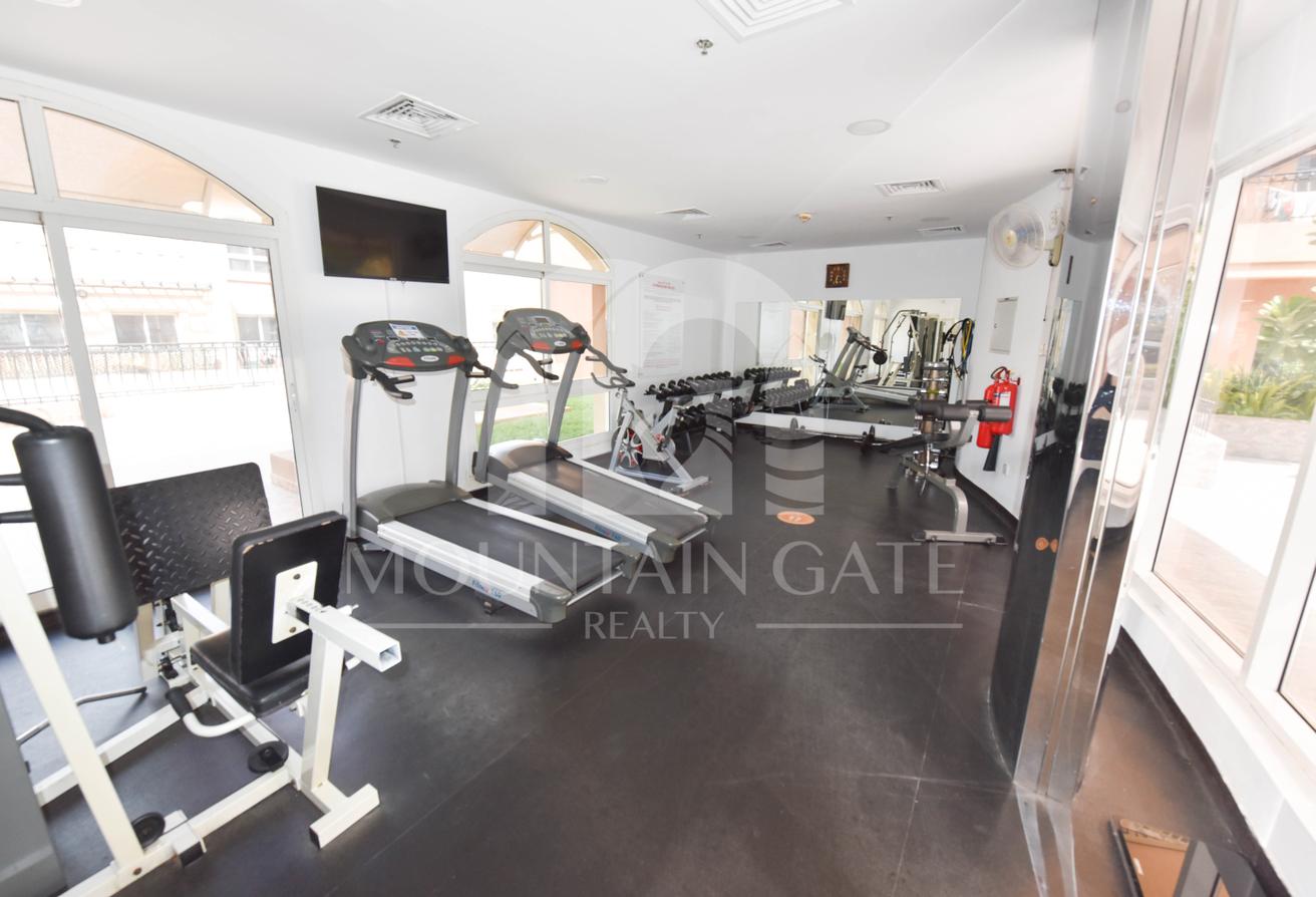Fully Furnished Closed Kitchen Pool View in JVC photo 18