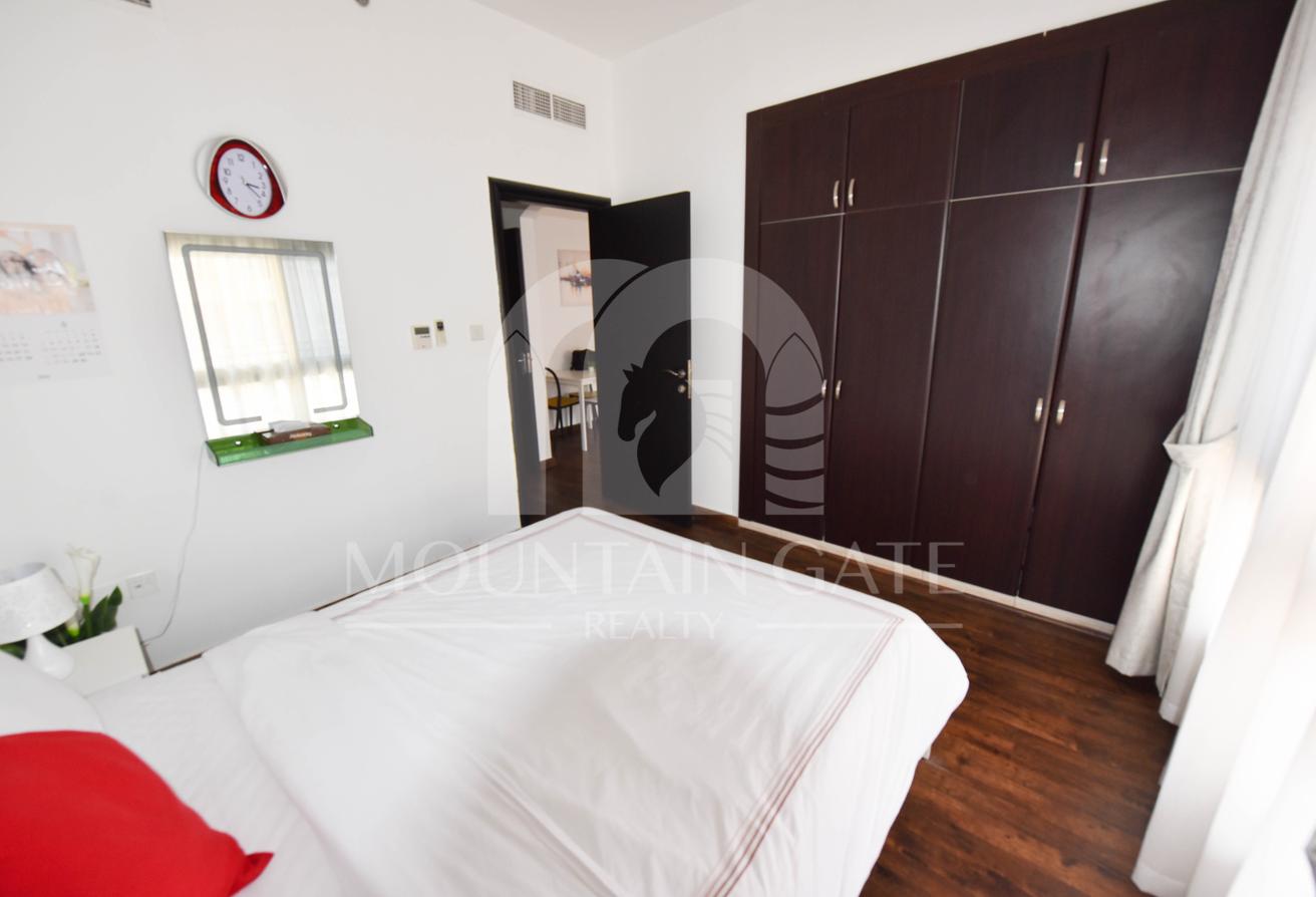 Fully Furnished Closed Kitchen Pool View in JVC photo 11