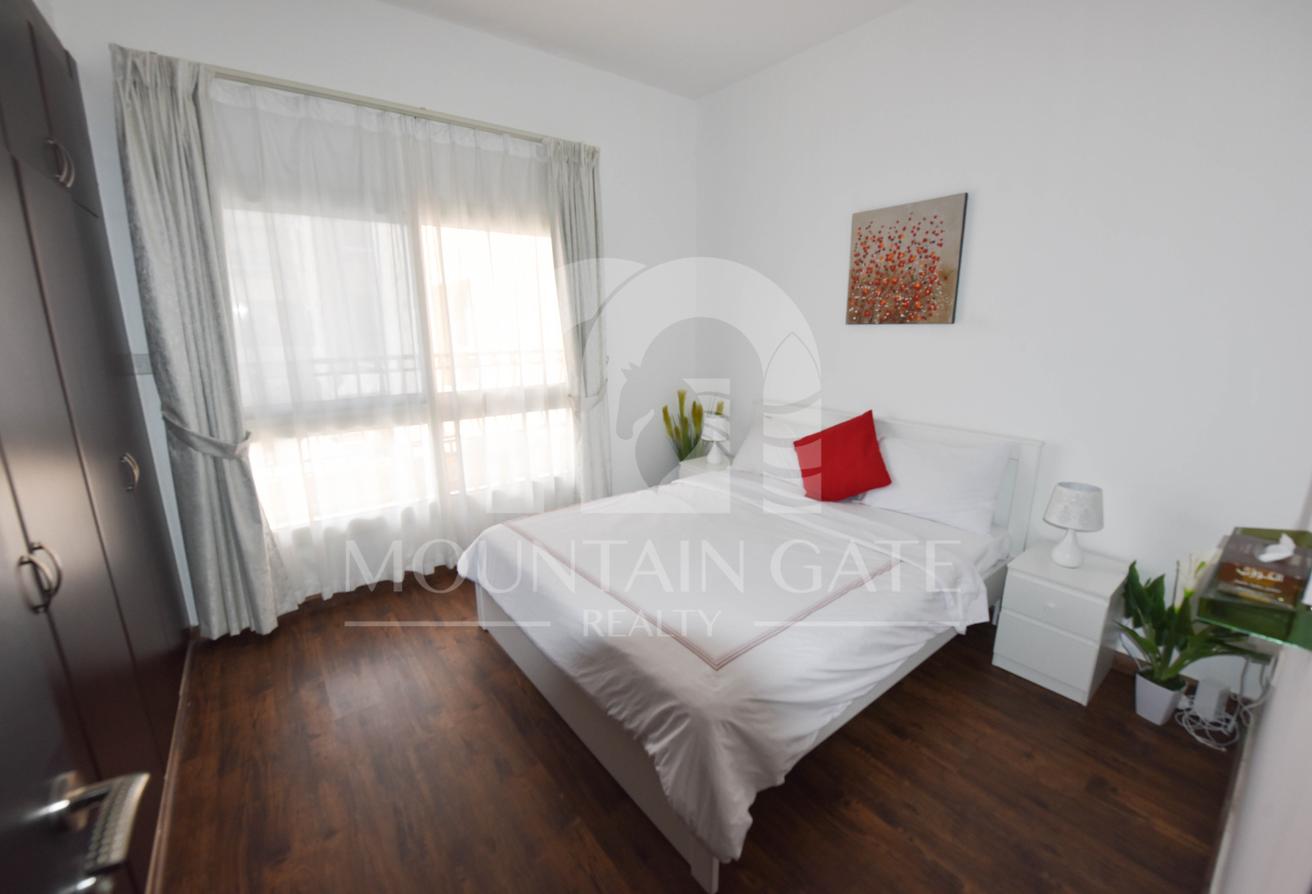 Fully Furnished Closed Kitchen Pool View in JVC photo 10