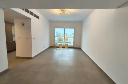 شقة - 2 غرف نوم - 3 حمامات للايجار في البرج الإمبراطوري - ديستريكت 17 - قرية جميرا الدائرية - دبي