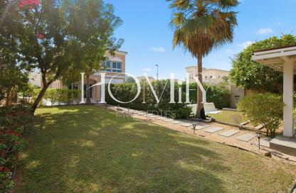 Villa - 2 - 4 for sale in Block I - District 16 - Jumeirah Village Circle - Dubai
