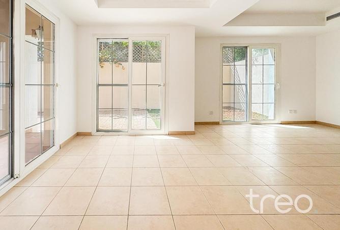 73853596 - Property Image 2