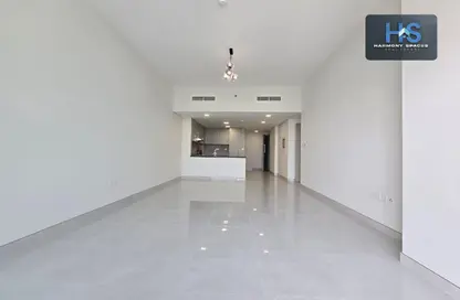 شقة - 2 غرف نوم - 3 حمامات للايجار في مساكن تايا - الفرجان - دبي