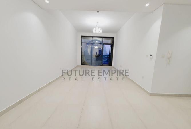 104690238 - Property Image 2