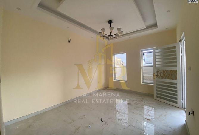 68301257 - Property Image 3