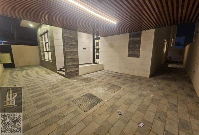 70301692 - Property Image 2