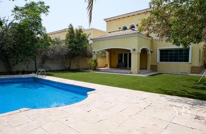 Villa - 4 Bedrooms - 5 Bathrooms for sale in District 4 - Jumeirah Park - Dubai