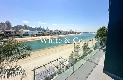 Villa - 5 Bedrooms - 6 Bathrooms for rent in Garden Homes Frond N - Garden Homes - Palm Jumeirah - Dubai