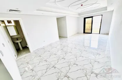 Apartment - 3 Bedrooms - 3 Bathrooms for rent in Muwaileh 29 Building - Muwaileh - Sharjah