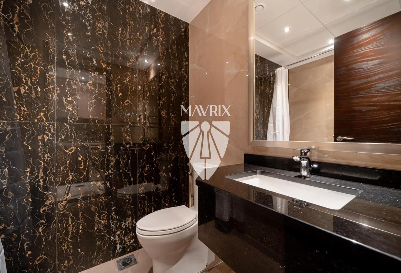Downtown View | Elegant Studio | Available 15 Oct photo 14