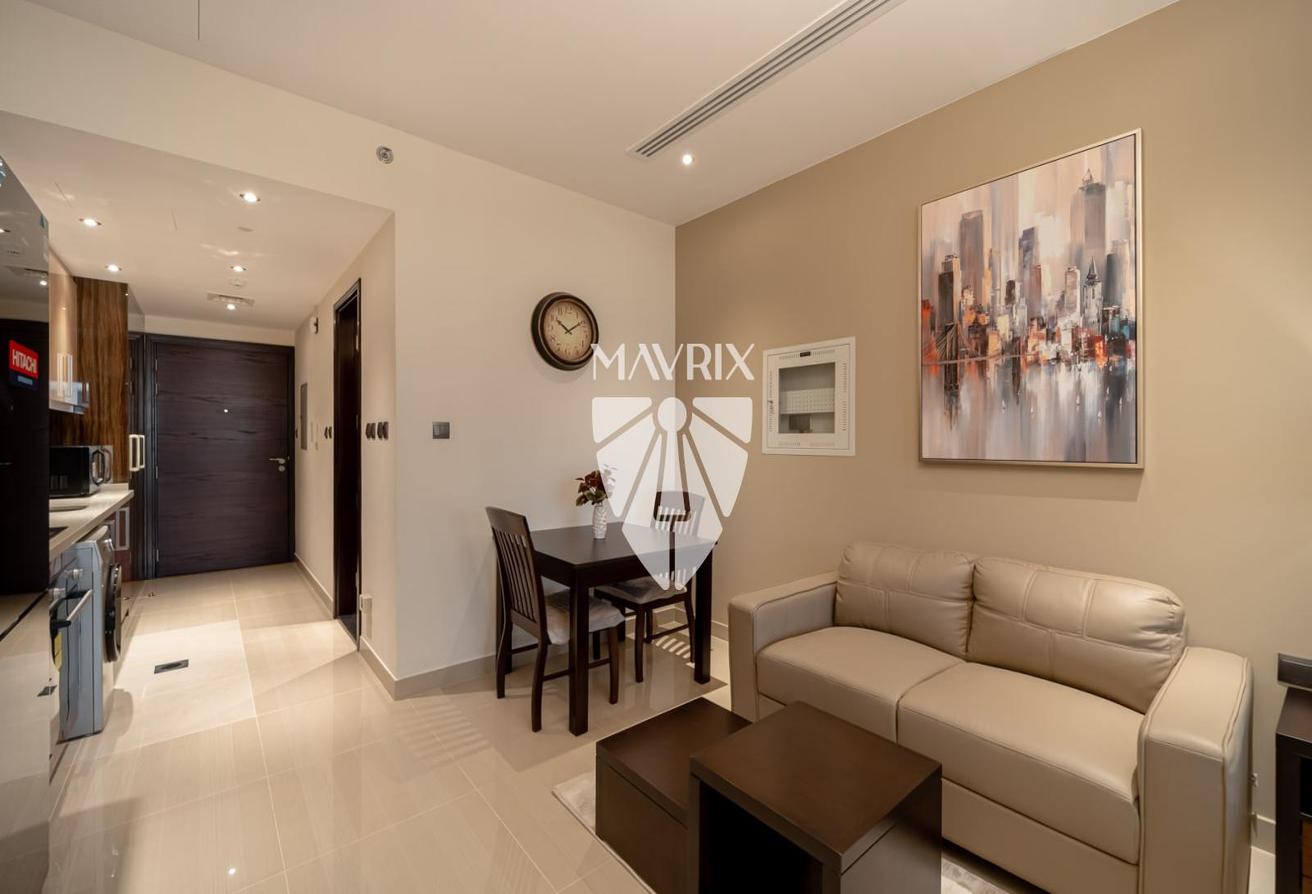 Downtown View | Elegant Studio | Available 15 Oct photo 7